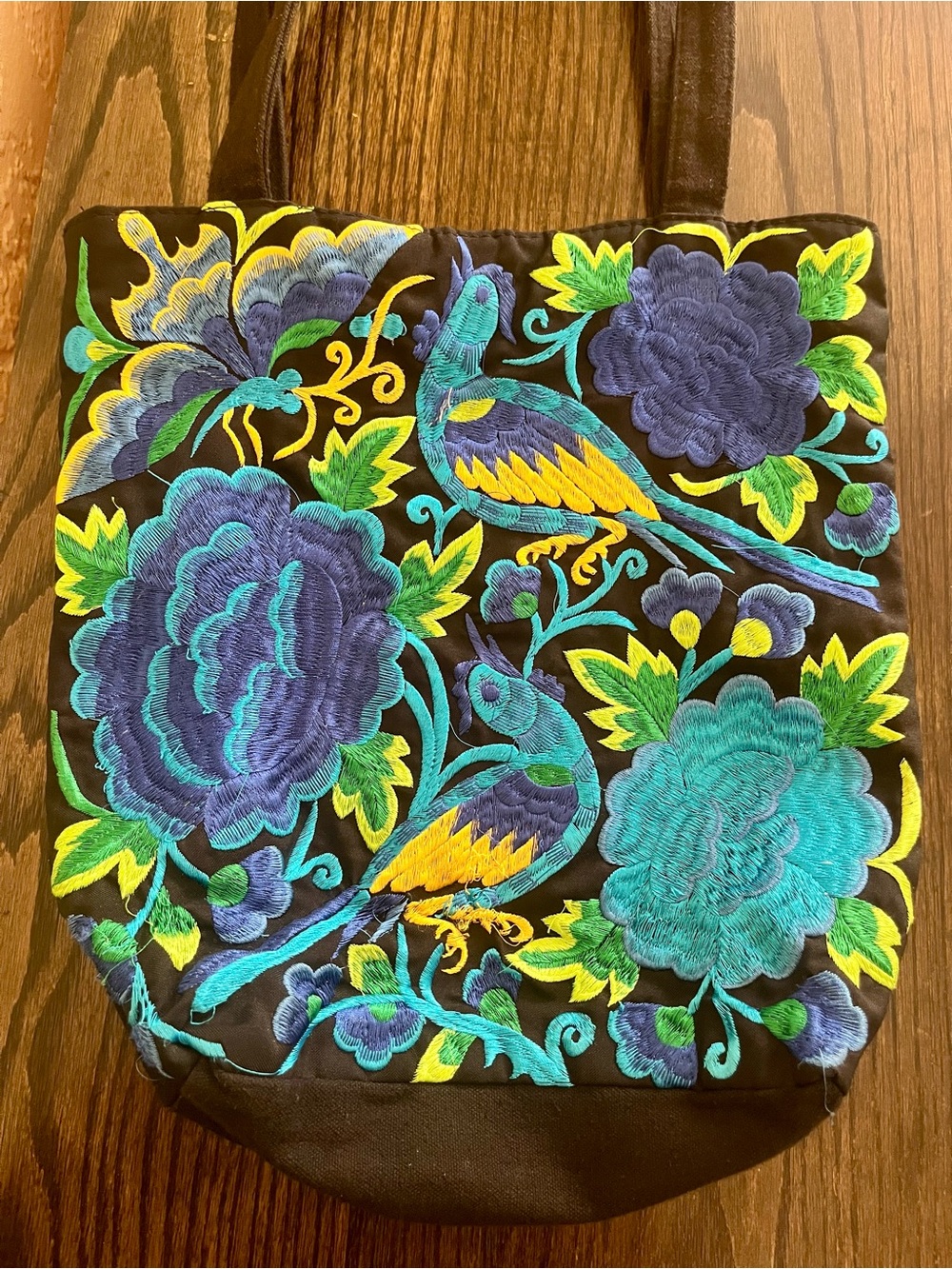 Beautiful embroidered purse from Mexico